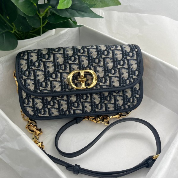 Dior Montaigne avenue M9260 old flower blue